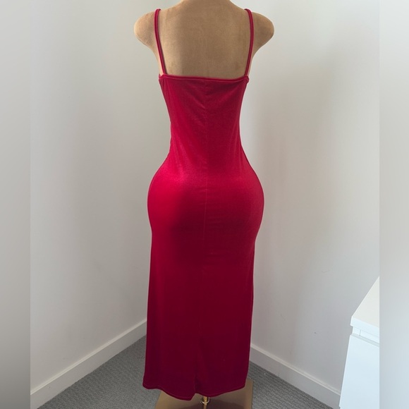 Red V-Neck Velvet Maxi Dress - Picture 2 of 5